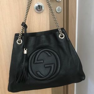 Authentic black leather Gucci shoulder bag